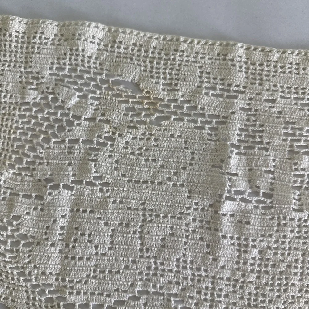 Lot of 8 Vintage Doilies Crochet pieces Various colors, sizes, shapes home